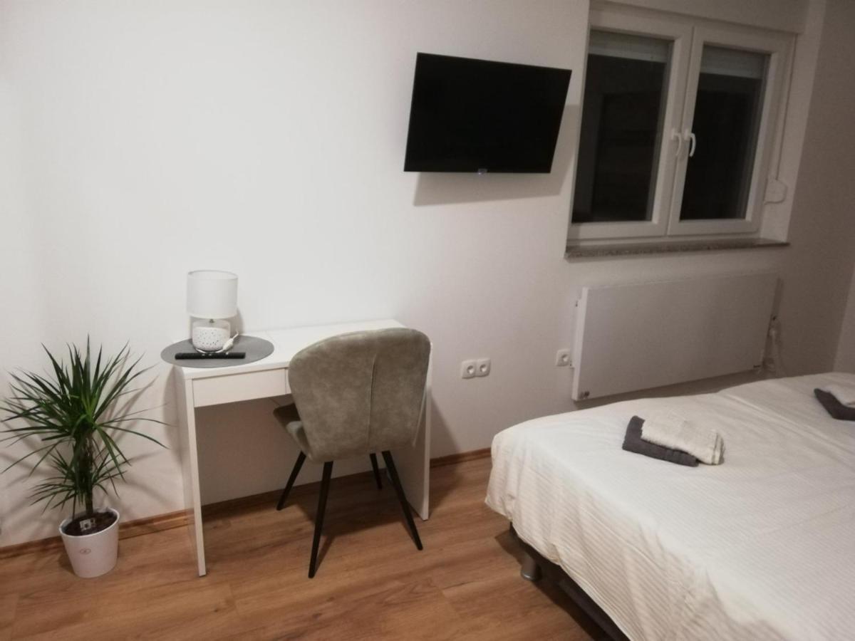 Guest House Lucija Buzin Exterior photo
