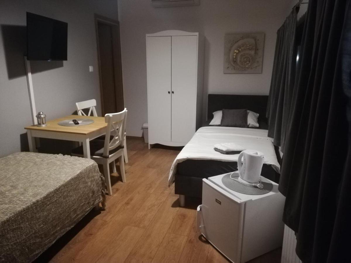 Guest House Lucija Buzin Exterior photo